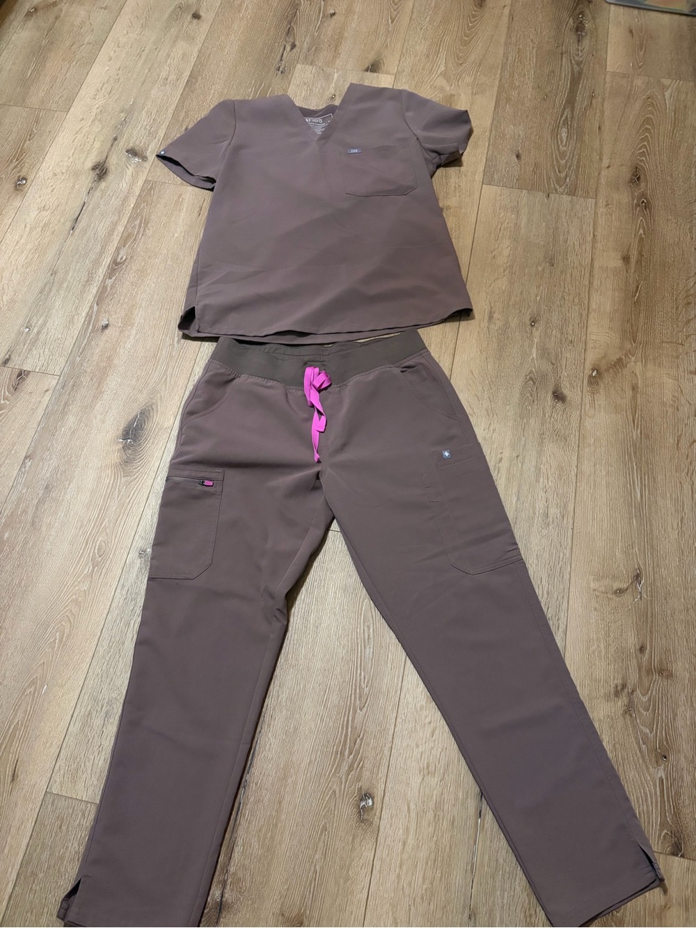 Women’s Smokey Taupe Scrub Jogger Pants with Pink Drawstring and matching scrub